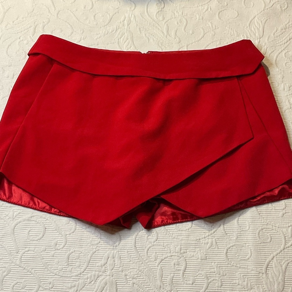Forever 21 Red Wrap-Front Skort Shorts. Large. Dressy Casual. Pockets